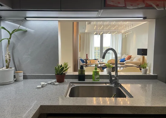 Luxurious Modern Penthouse 2br Cross Of Dreams Okada Solaire Moa Airports Manila