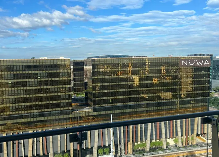Luxurious Modern Penthouse 2br Cross Of Dreams Okada Solaire Moa Airports Manila