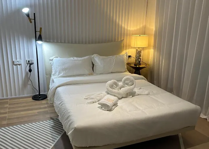 Luxurious Modern Penthouse 2br Cross Of Dreams Okada Solaire Moa Airports Apartamento Manila